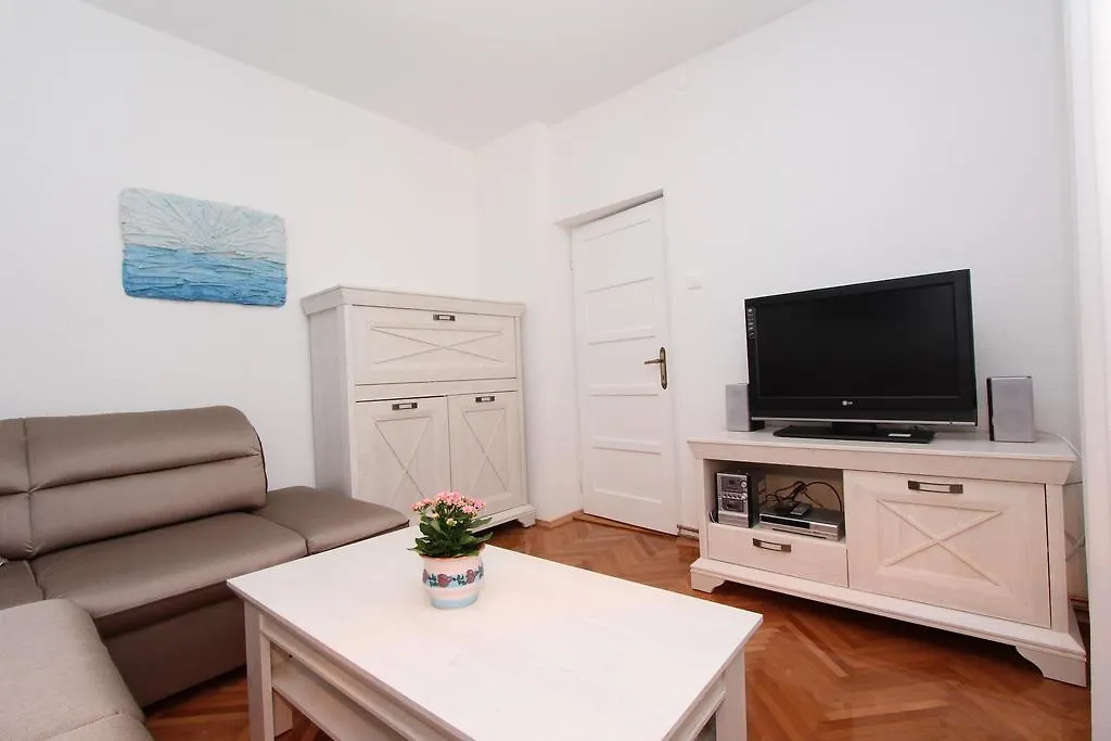 Guest House Aurora Rovigno 3*,  Croazia