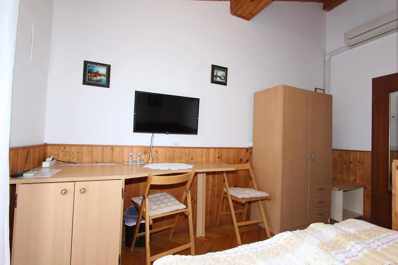 Guest House Aurora Rovigno Croazia