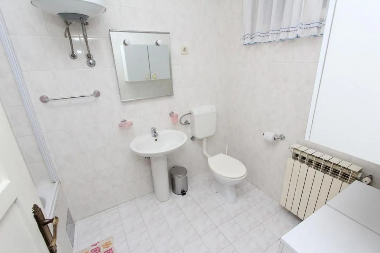 Guest House Aurora Ρόβινι